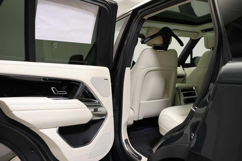 Thumbnail: 2026 Land Rover Range Rover - 32