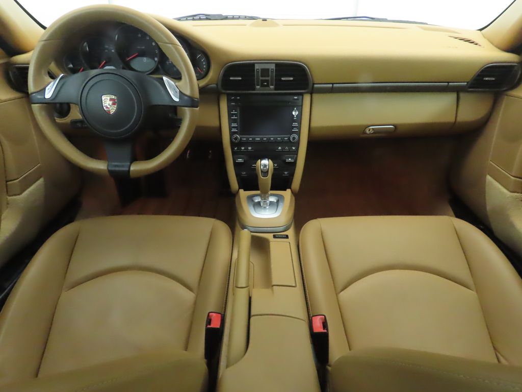 Thumbnail: 2011 Porsche 911 - 16