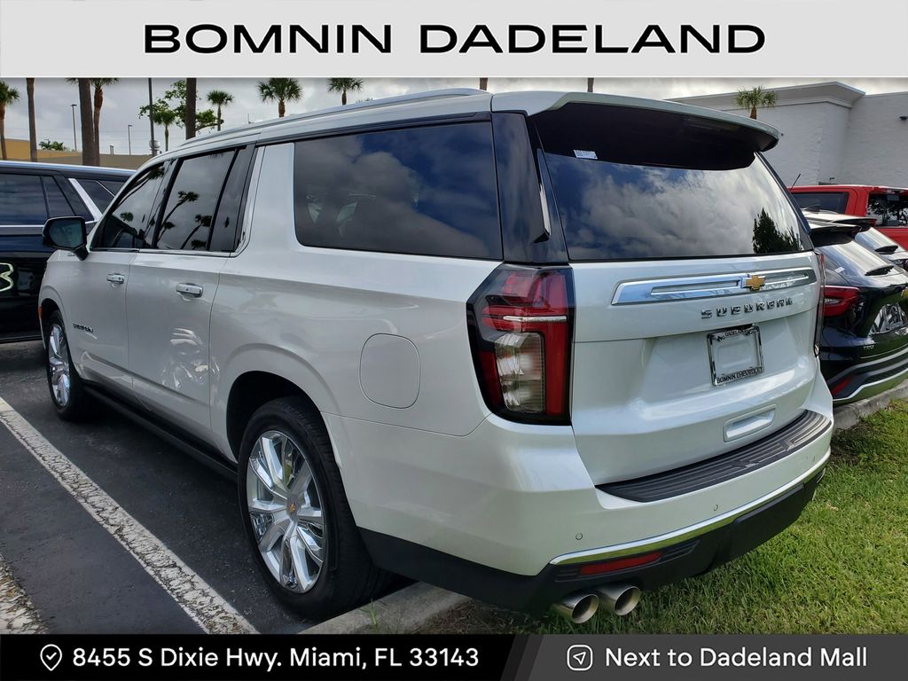 2022 Chevrolet Suburban High Country photo