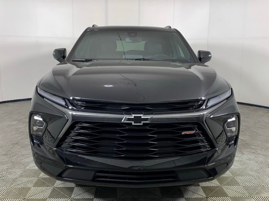 2025 Chevrolet Blazer RS photo 4