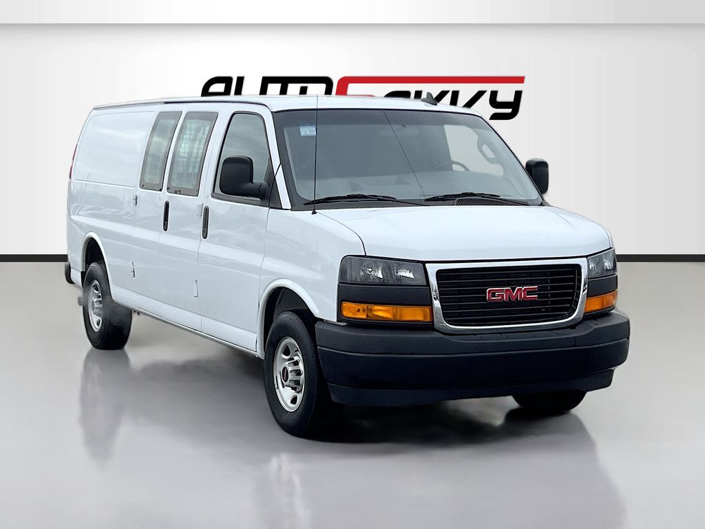2023 GMC Savana 3500 Ext WB's photo