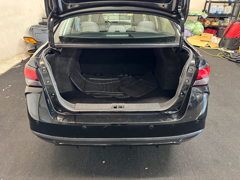 2021 Nissan Versa 1.6 SV