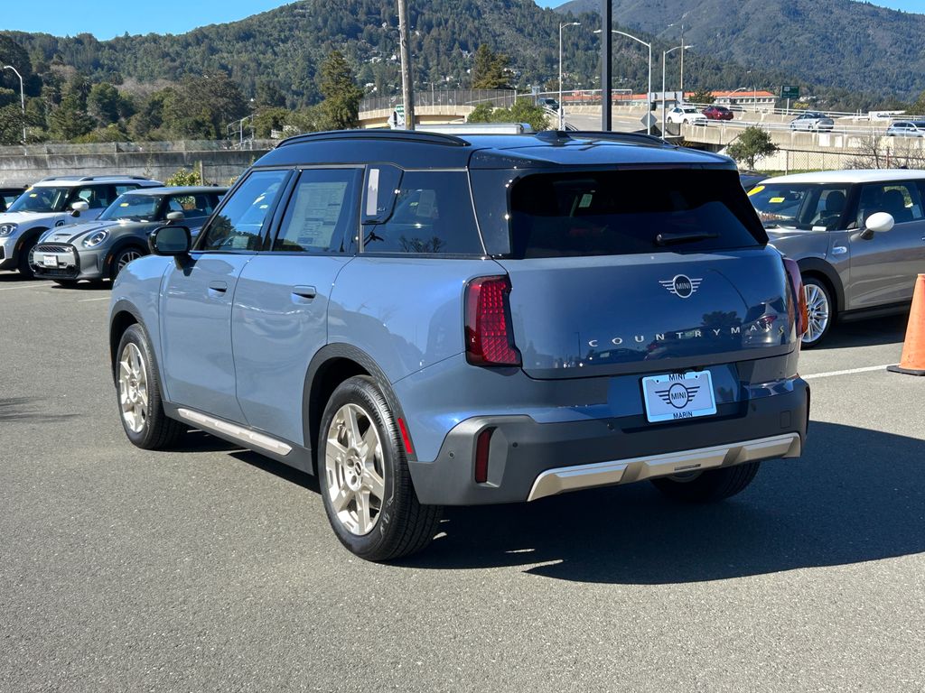 2025 MINI Cooper Countryman Iconic 3