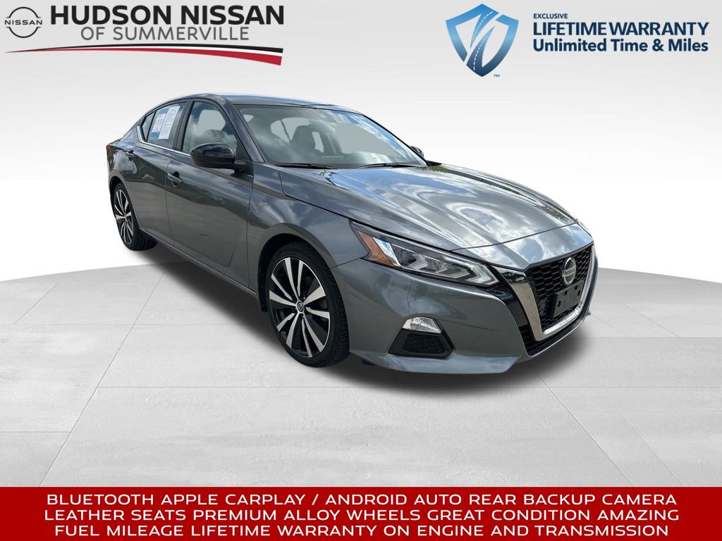 2022 Gun Metallic Nissan Altima 2.5 SR Sedan