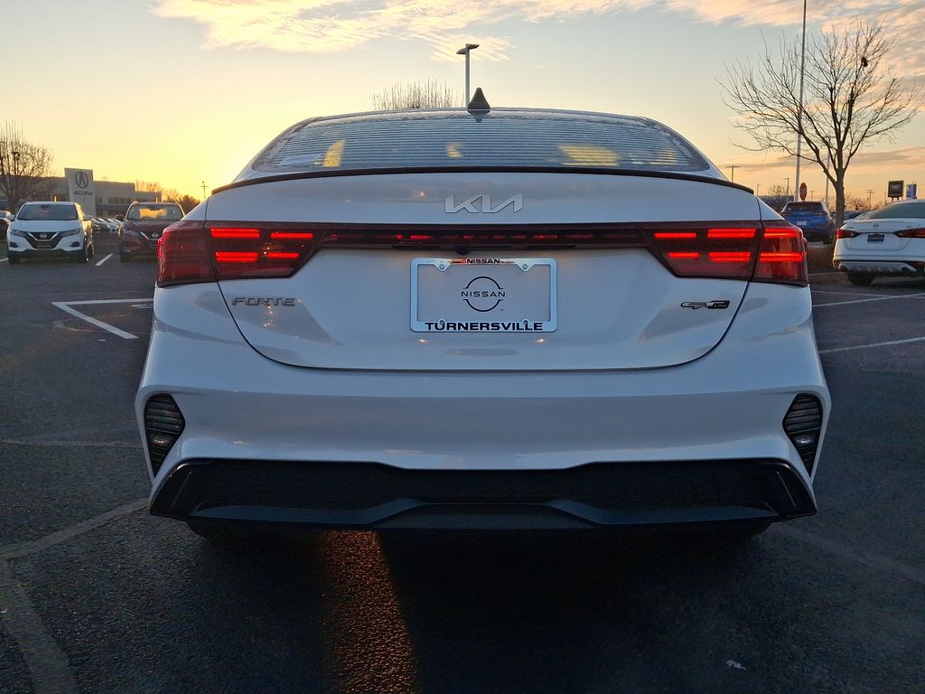 2022 Kia Forte GT-Line 5