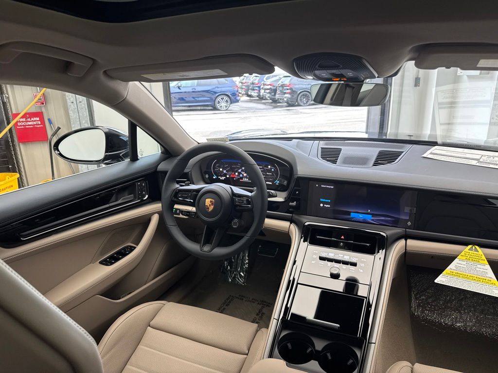 Thumbnail: 2026 Porsche Panamera - 17