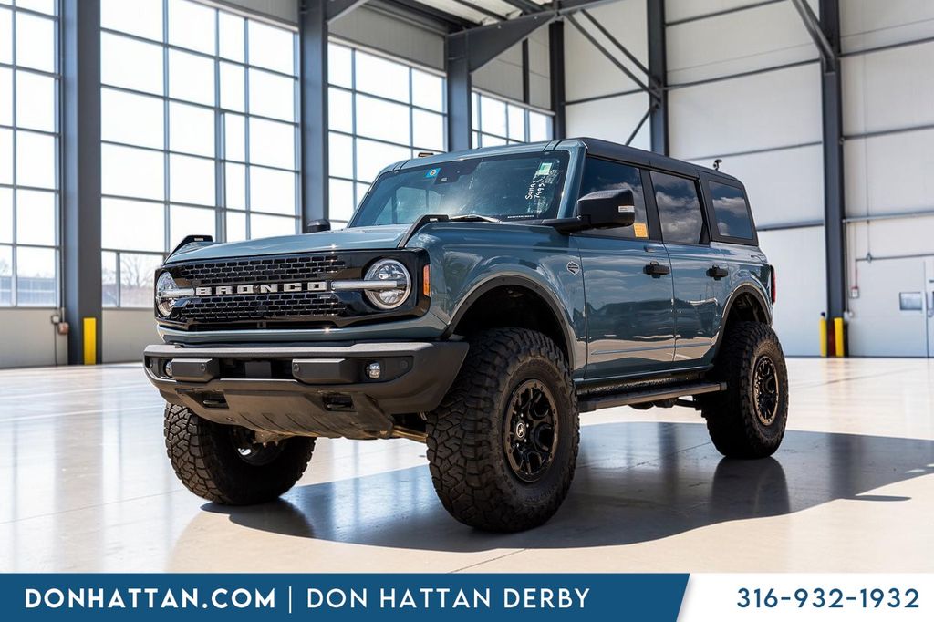  2022 Ford Bronco Wildtrak Advanced 4-Door 4WD   