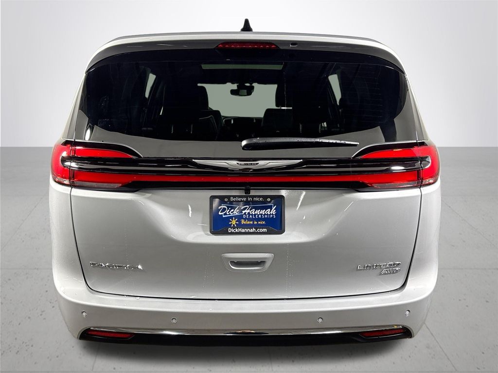 2026 Chrysler Pacifica Limited
