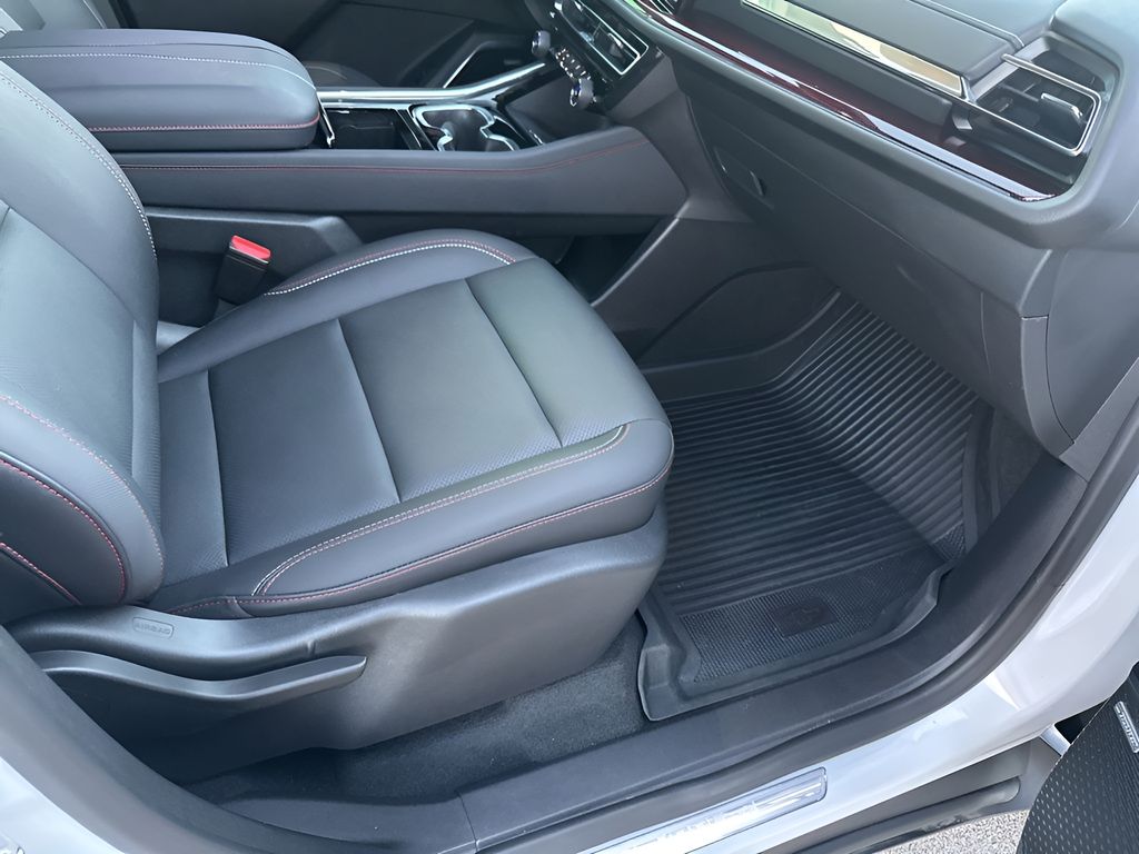 Used Car 2025 Chevrolet Traverse  Z71 For Sale Under $50,000 In Austin, Texas