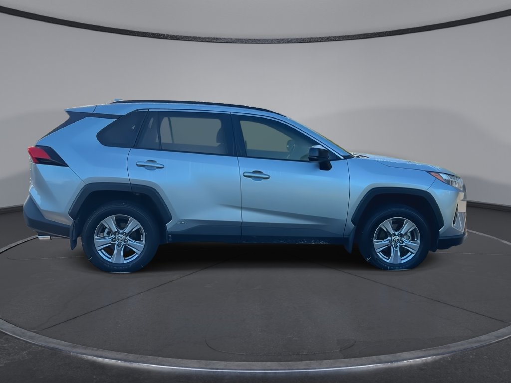 Thumbnail: 2024 Toyota RAV4 - 9