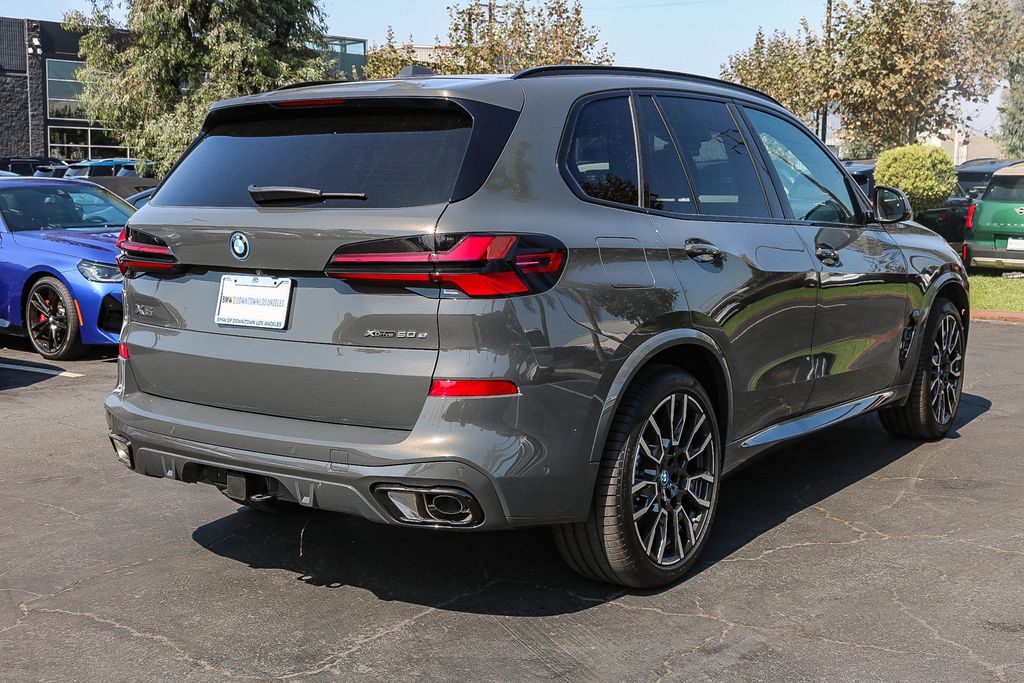 2025 BMW X5 xDrive50e 7