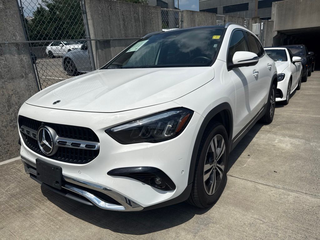 Thumbnail: 2025 Mercedes-Benz GLA - 1
