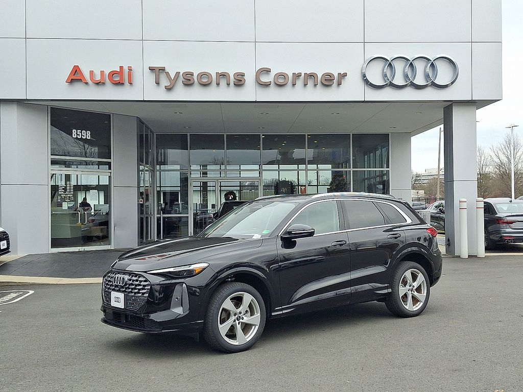 Thumbnail: 2025 Audi Q5 - 1