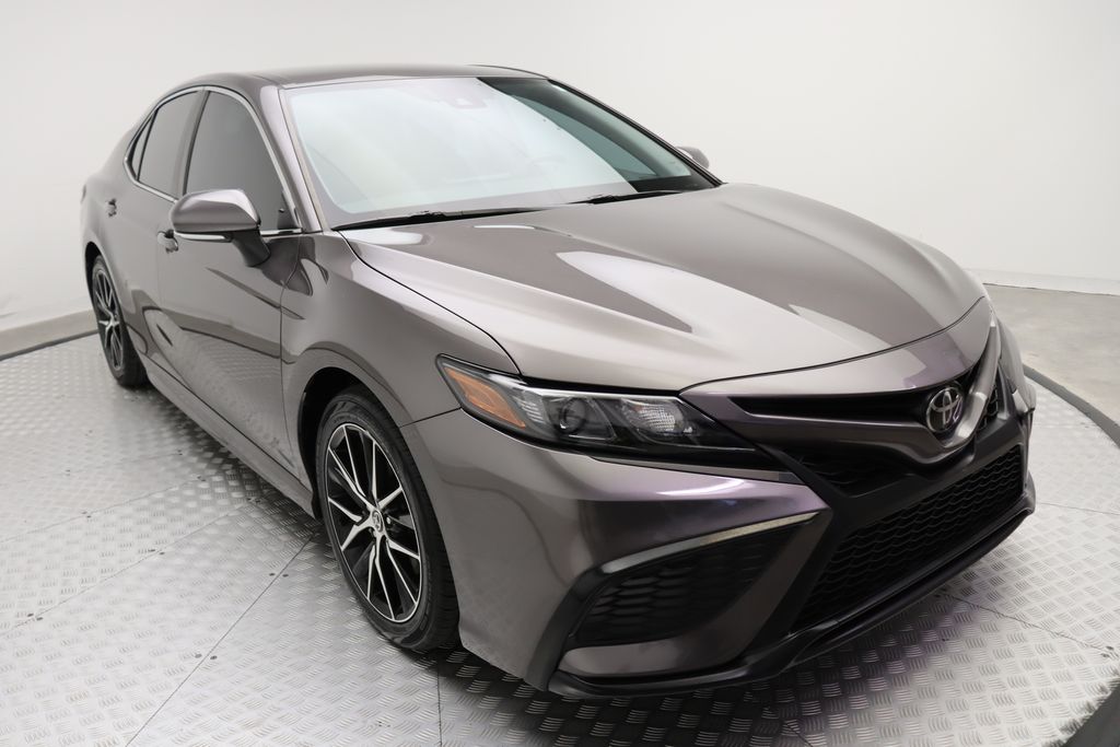 Thumbnail: 2022 Toyota Camry - 6