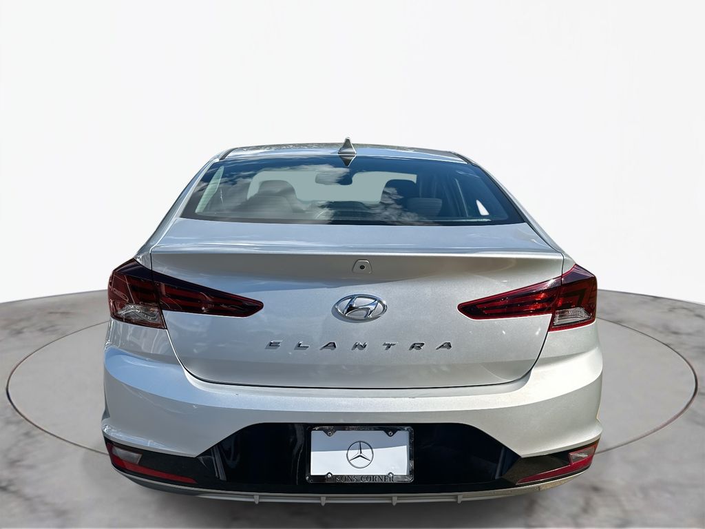 Thumbnail: 2019 Hyundai Elantra - 9