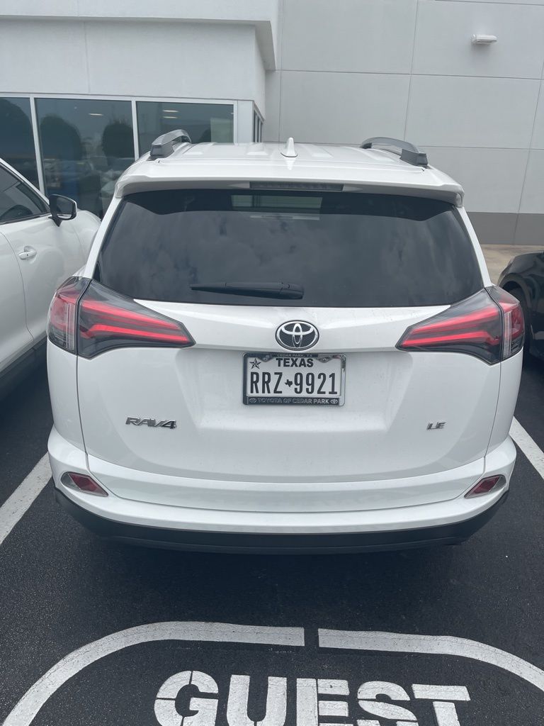 2018 Toyota RAV4 LE 13