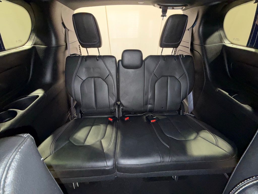 Thumbnail: 2021 Chrysler Pacifica - 23