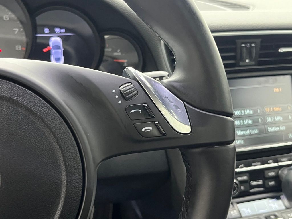 Thumbnail: 2015 Porsche 911 - 14