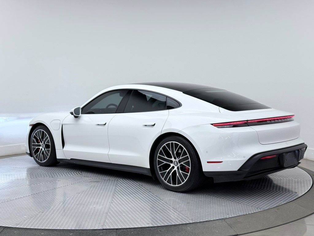 Thumbnail: 2020 Porsche Taycan - 11