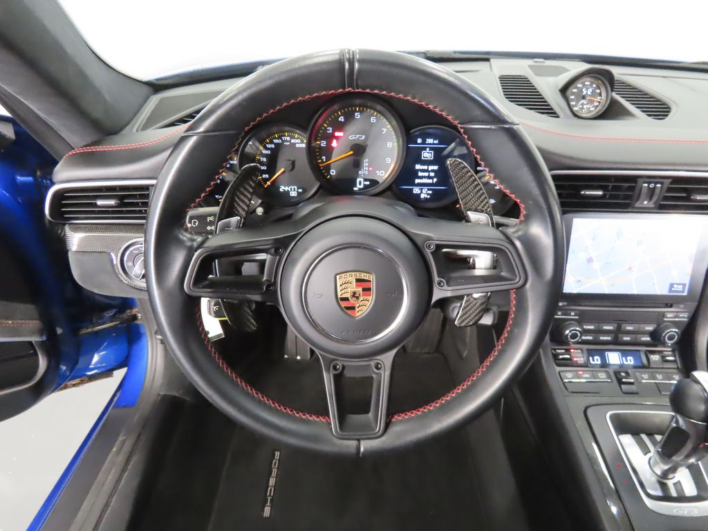 Thumbnail: 2018 Porsche 911 - 15