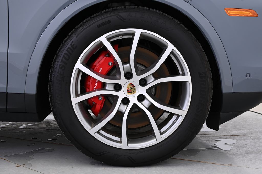 Thumbnail: 2024 Porsche  - 18