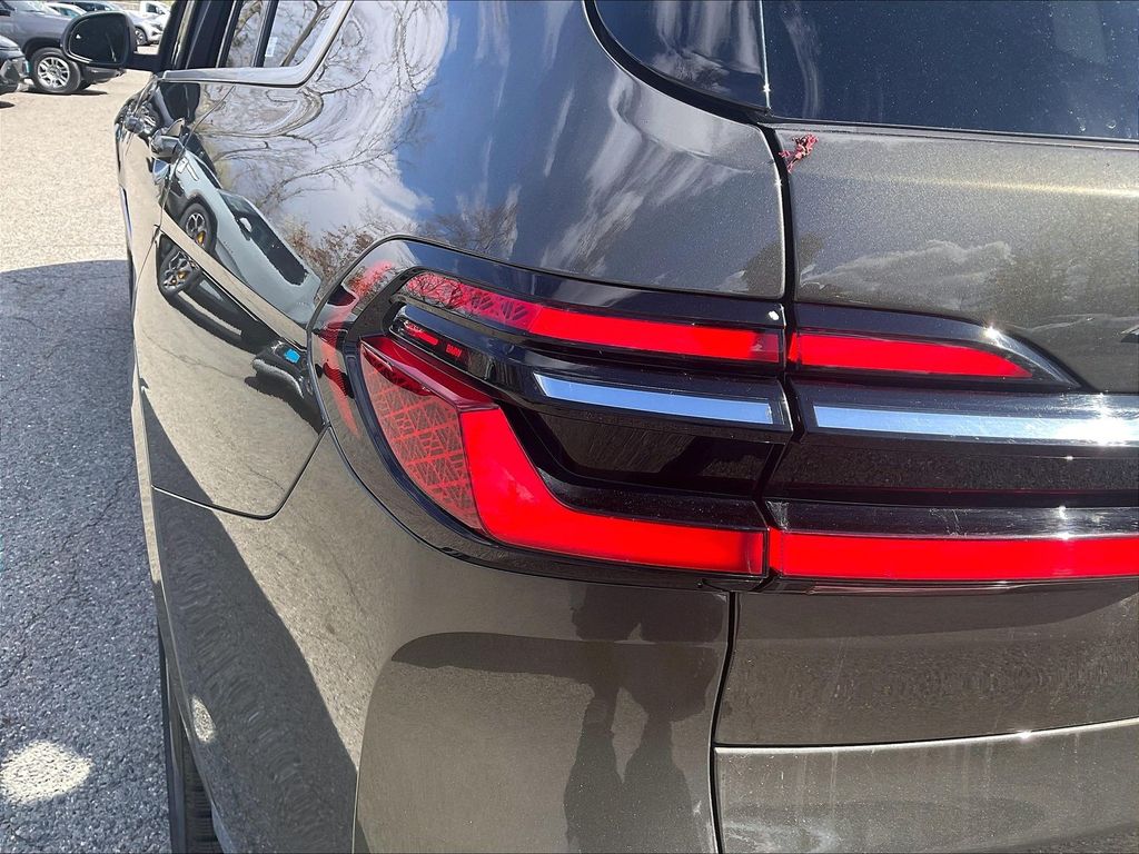 2024 BMW X7 — photo 34
