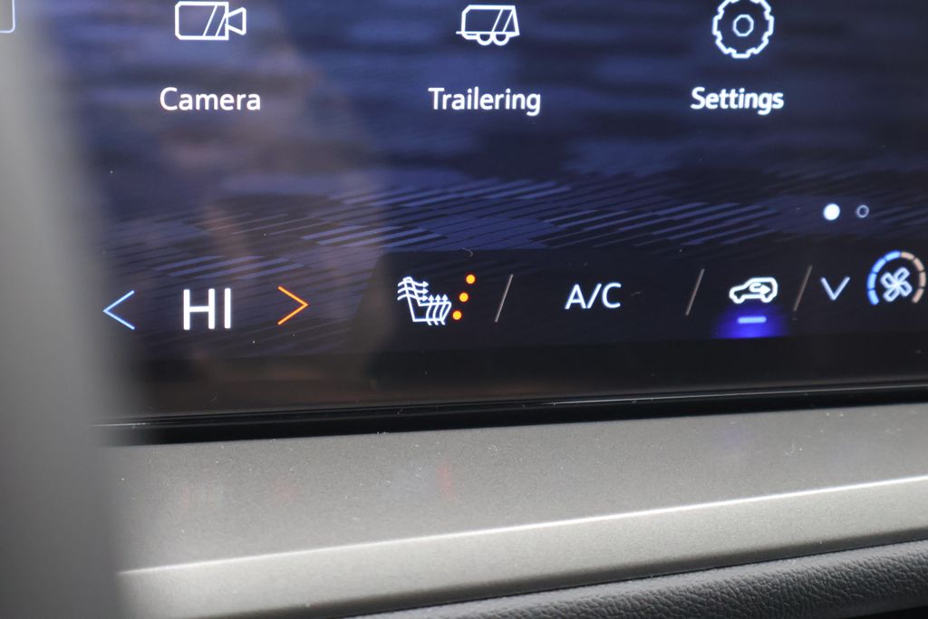 Thumbnail: 2026 Chevrolet Traverse - 26