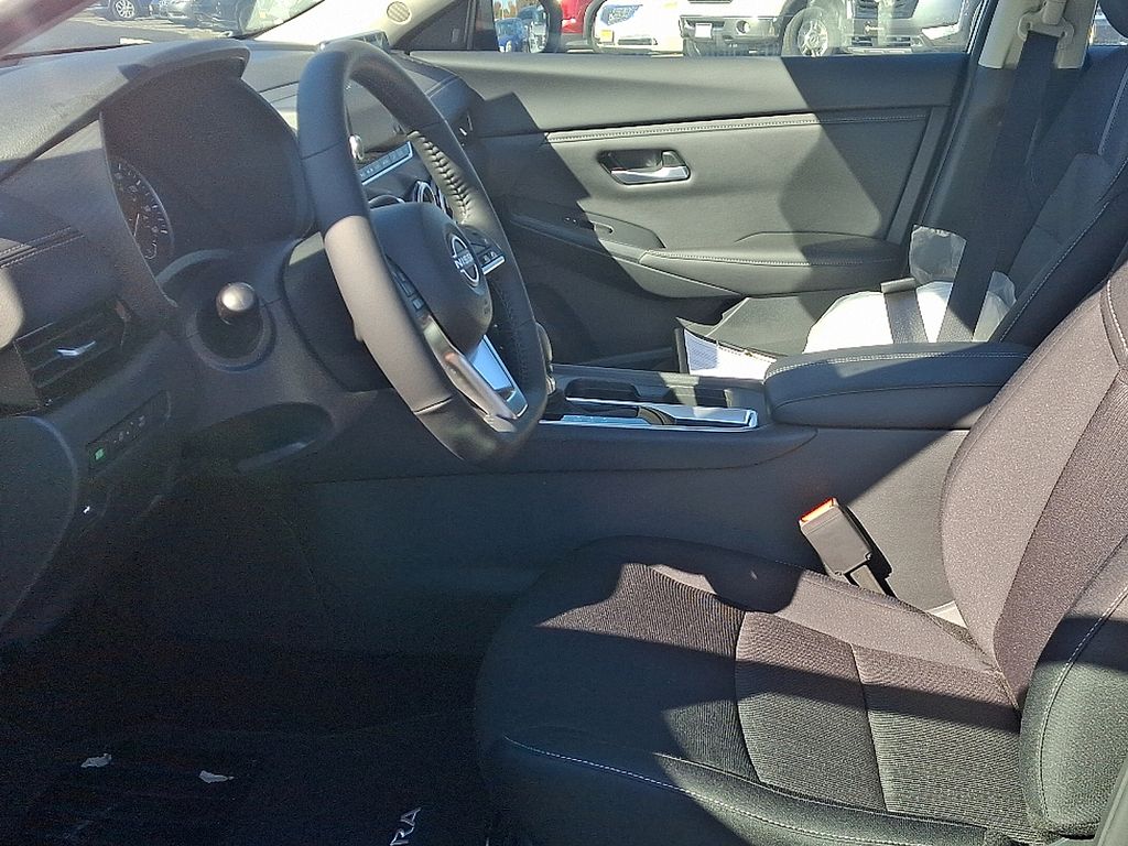 Thumbnail: 2025 Nissan Sentra - 6