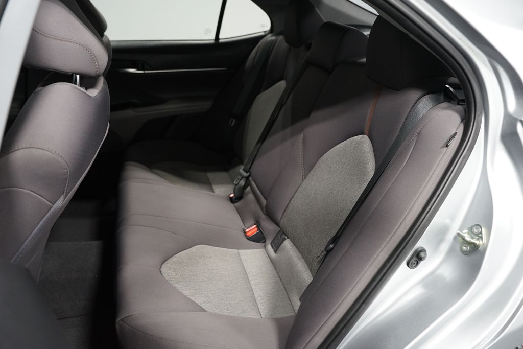 Thumbnail: 2020 Toyota Camry - 25