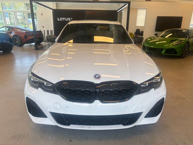 /2022 BMW 3-Series