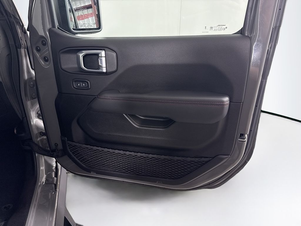 Thumbnail: 2023 Jeep Gladiator - 26