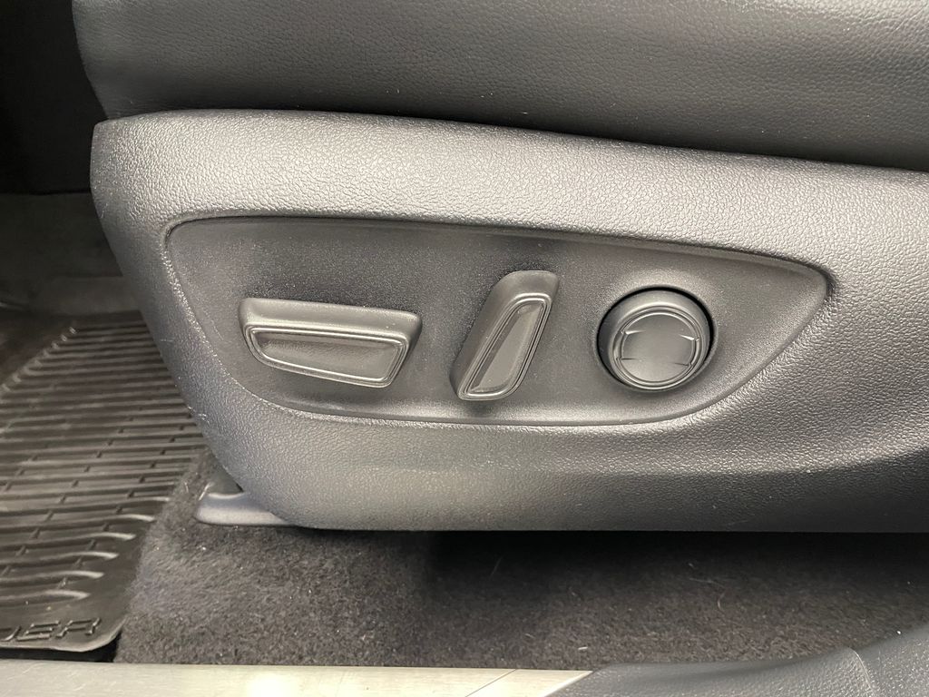2022 Toyota Highlander XLE 14