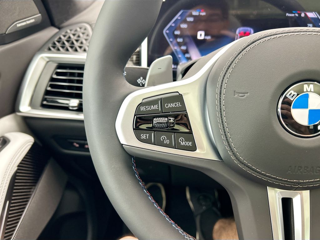 Thumbnail: 2026 BMW X5 - 11