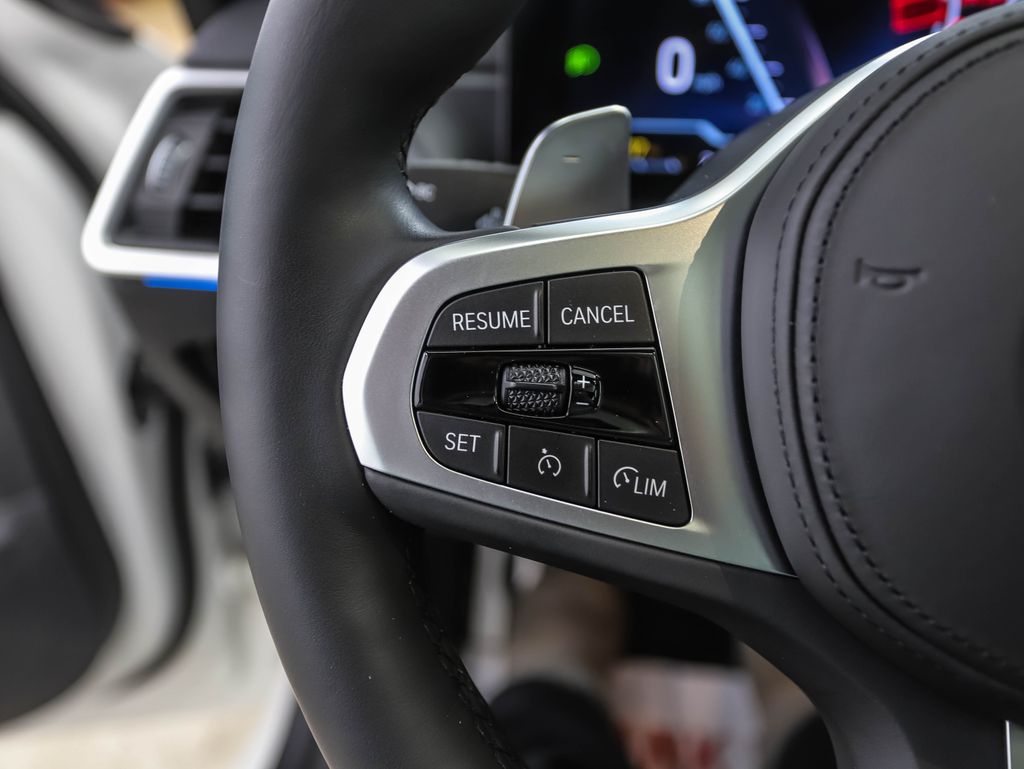 Thumbnail: 2023 BMW 3 Series - 12