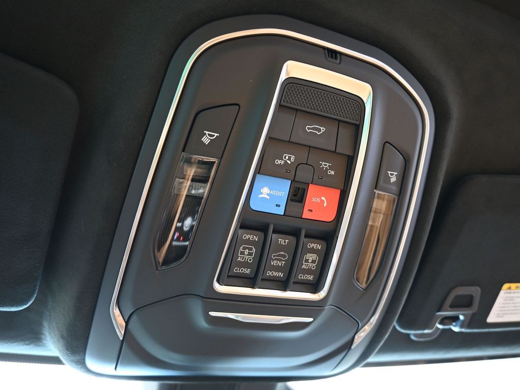 New 2025 Diamond Black Crystal Pearlcoat Jeep Summit image 24