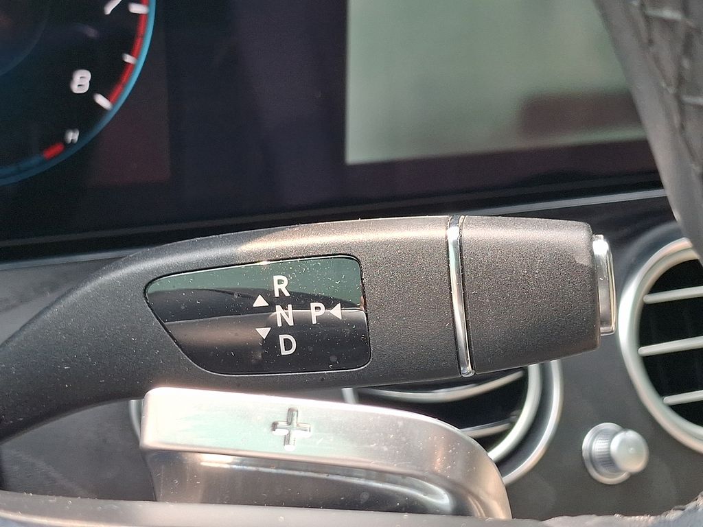 Thumbnail: 2023 Mercedes-Benz E-Class - 15