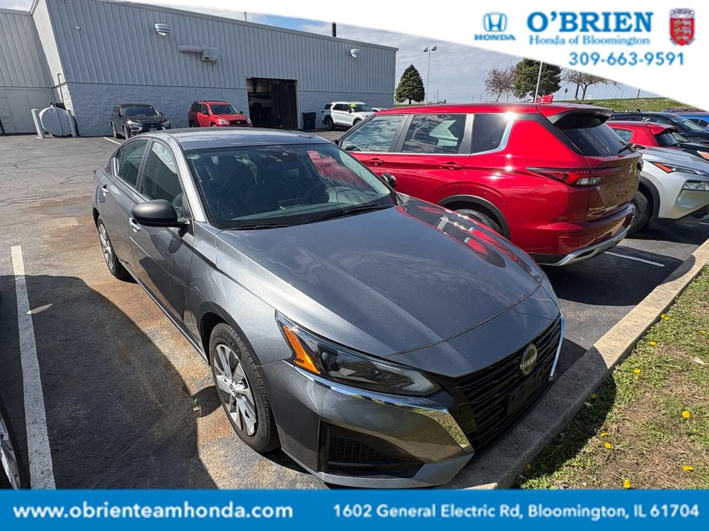 Gray (Gun Metallic) 2024 Nissan Altima 2.5 S FWD Sedan Front-Wheel Drive Continuously Variable Transmission