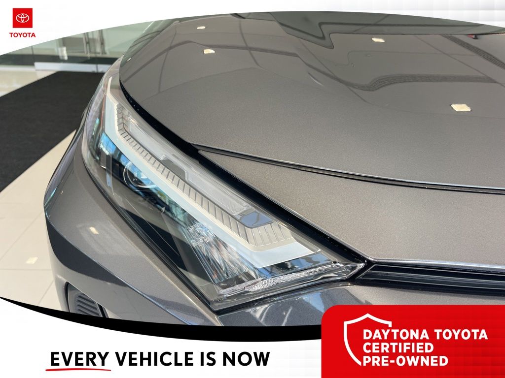 2024 Toyota RAV4 LE - Photo 3