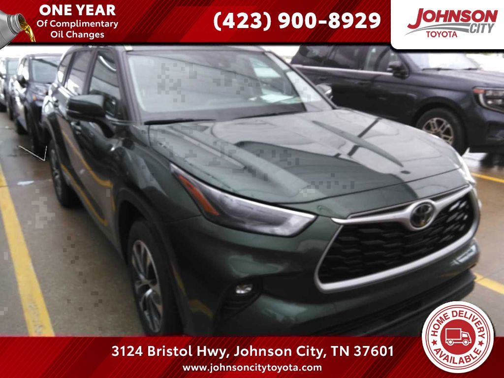  2024 Toyota Highlander XLE FWD   