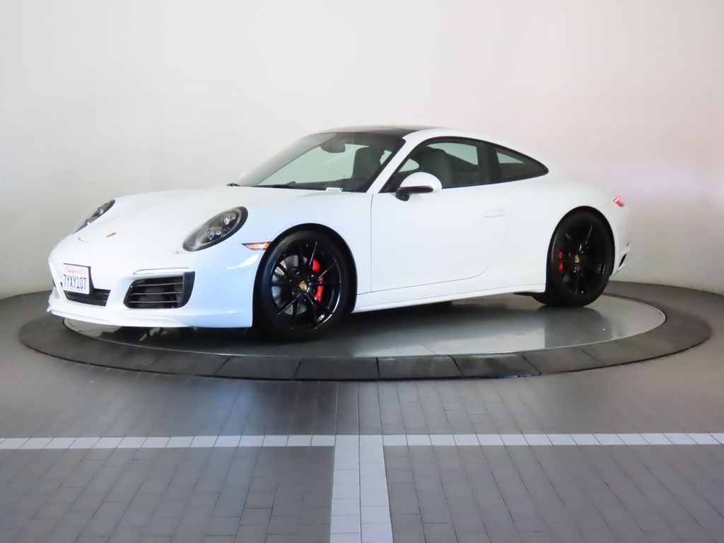 Thumbnail: 2017 Porsche 911 - 1