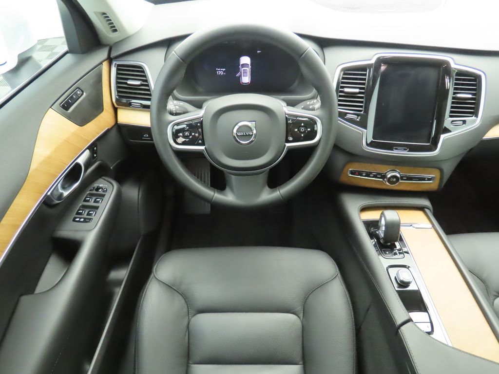 Thumbnail: 2024 Volvo XC90 - 10