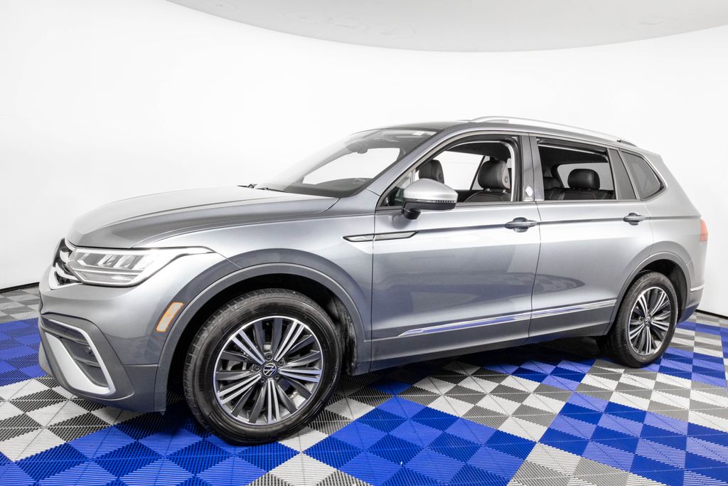 Pure White 2024 Volkswagen Tiguan Wolfsburg Edition FWD SUV / Crossover Front-Wheel Drive 8-Speed Automatic