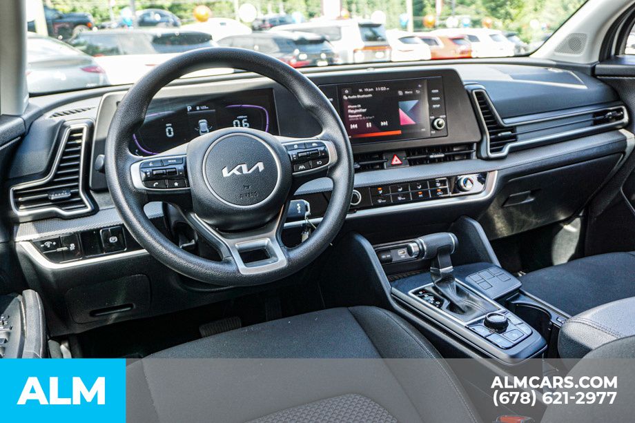 Used 2025 Silver Kia LX image 27