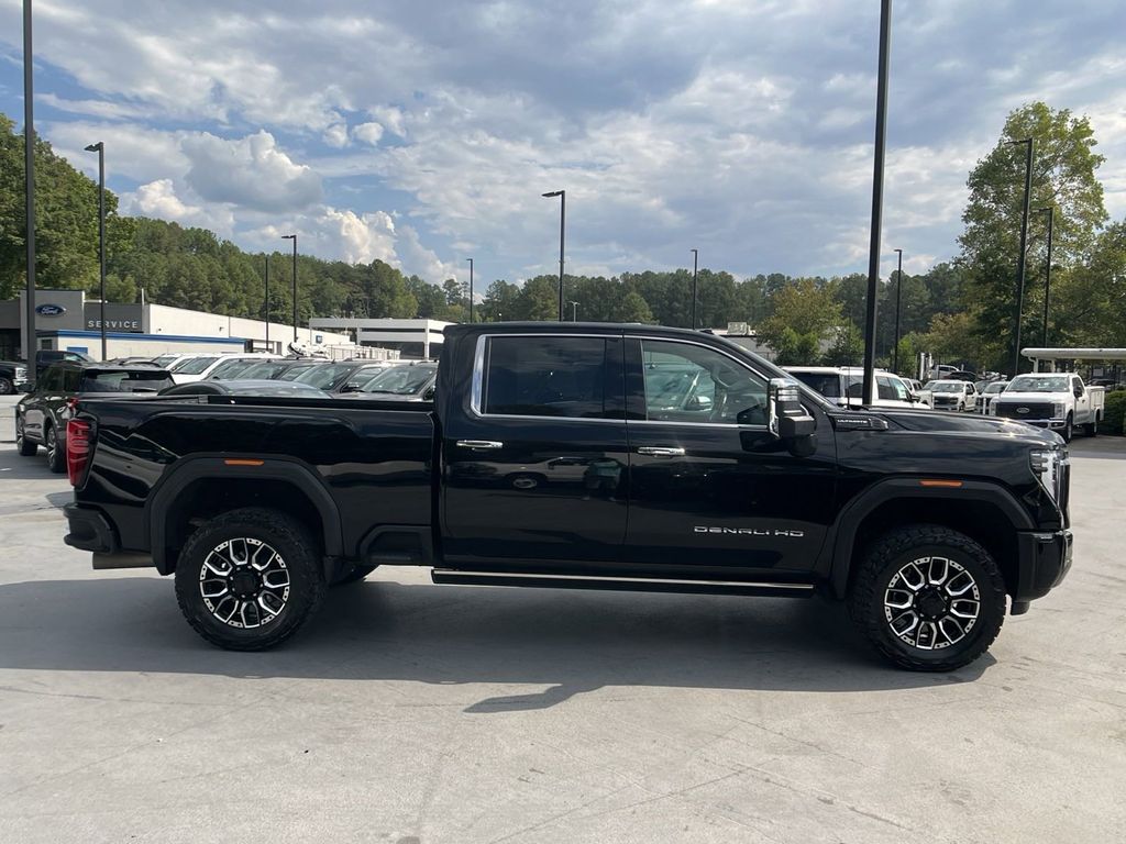 2024 GMC Sierra 2500HD Denali Ultimate 11