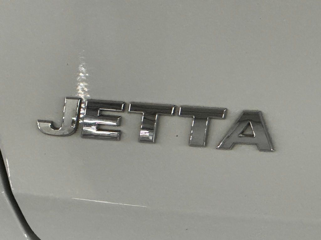 2021 Volkswagen Jetta  35