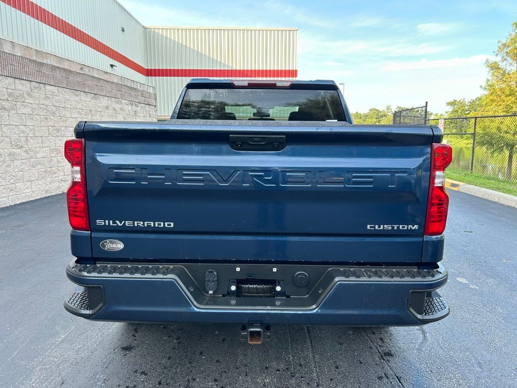 Thumbnail: 2022 Chevrolet Silverado 1500 - 4