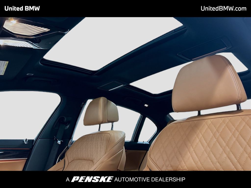 Thumbnail: 2022 BMW 7 Series - 12