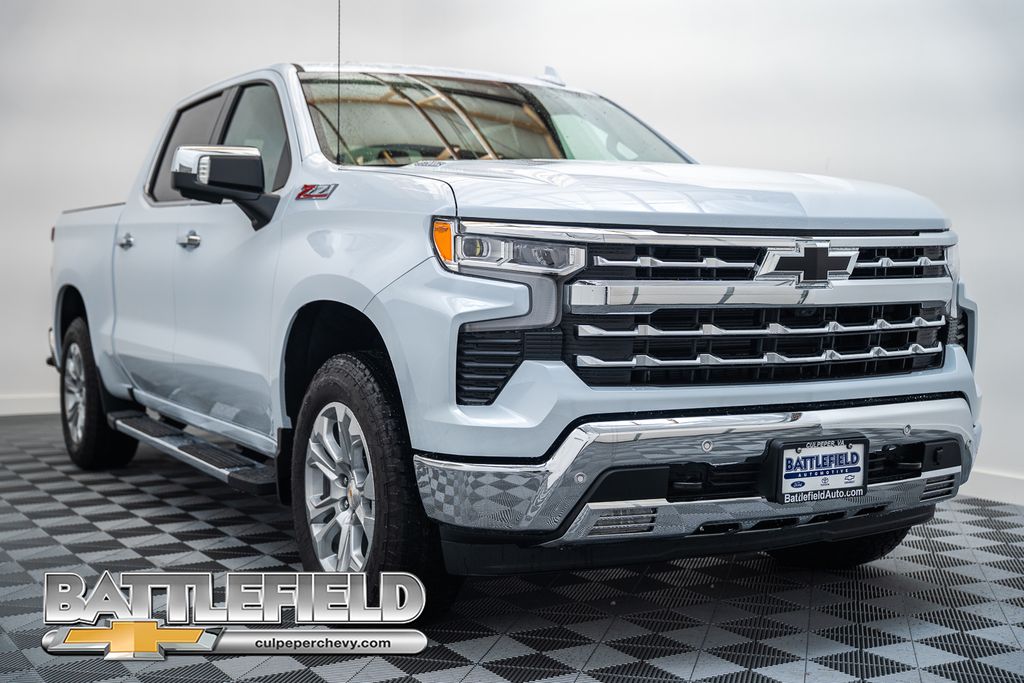Polar White Tricoat 2026 Chevrolet Silverado 1500 Pickup Truck Four-Wheel Drive Automatic