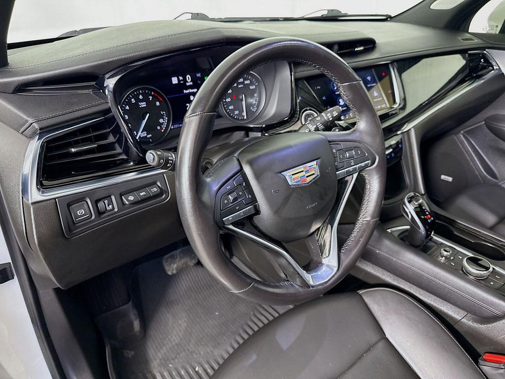Thumbnail: 2021 Cadillac XT6 - 9