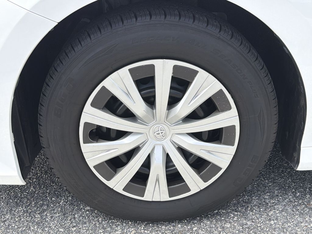 Used 2022 Toyota Camry Hybrid Sedan